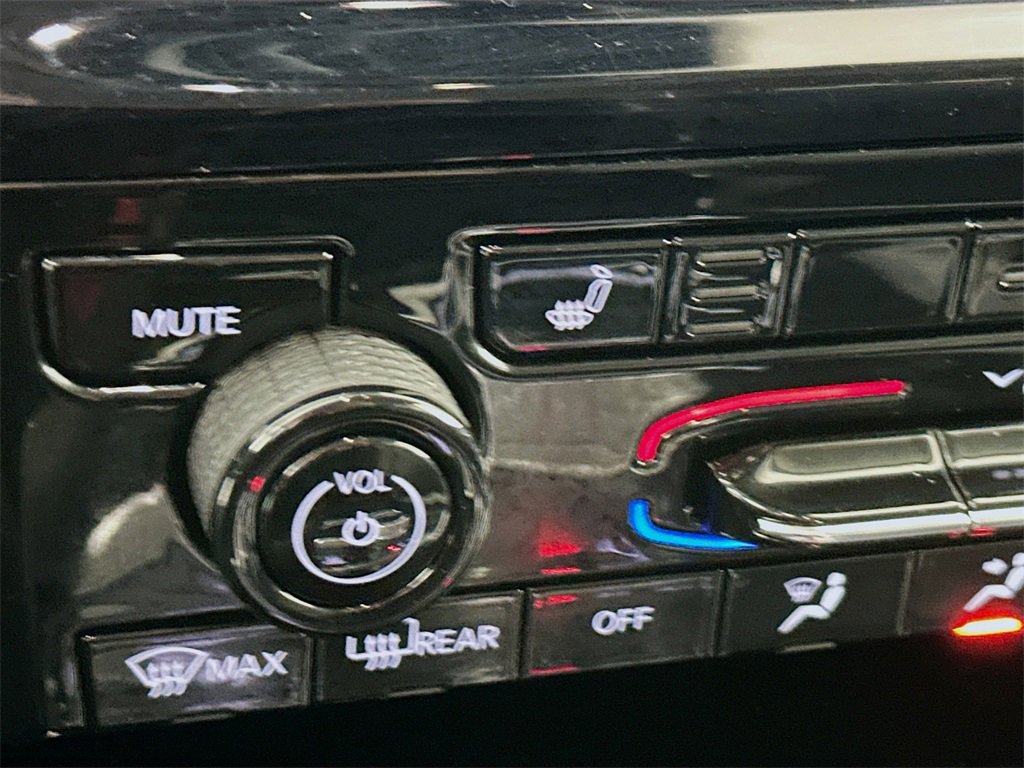 Used 2022 Jeep Grand Cherokee Limited image 19