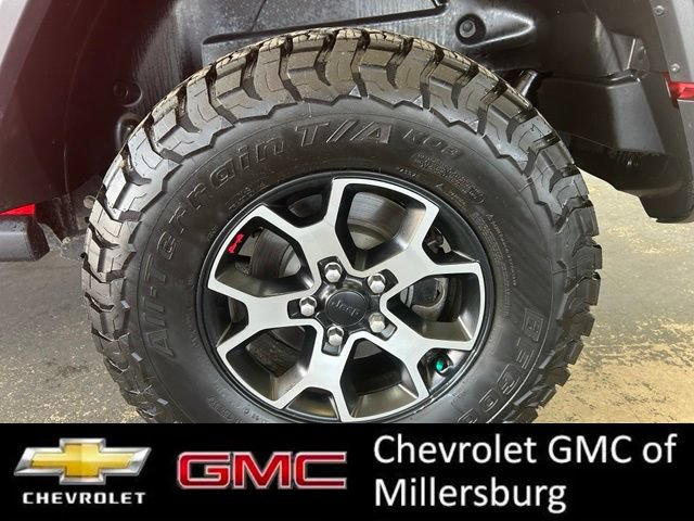 Used 2020 Jeep Wrangler Unlimited Rubicon w/ Cold Weather Group AWD/4WD image 9