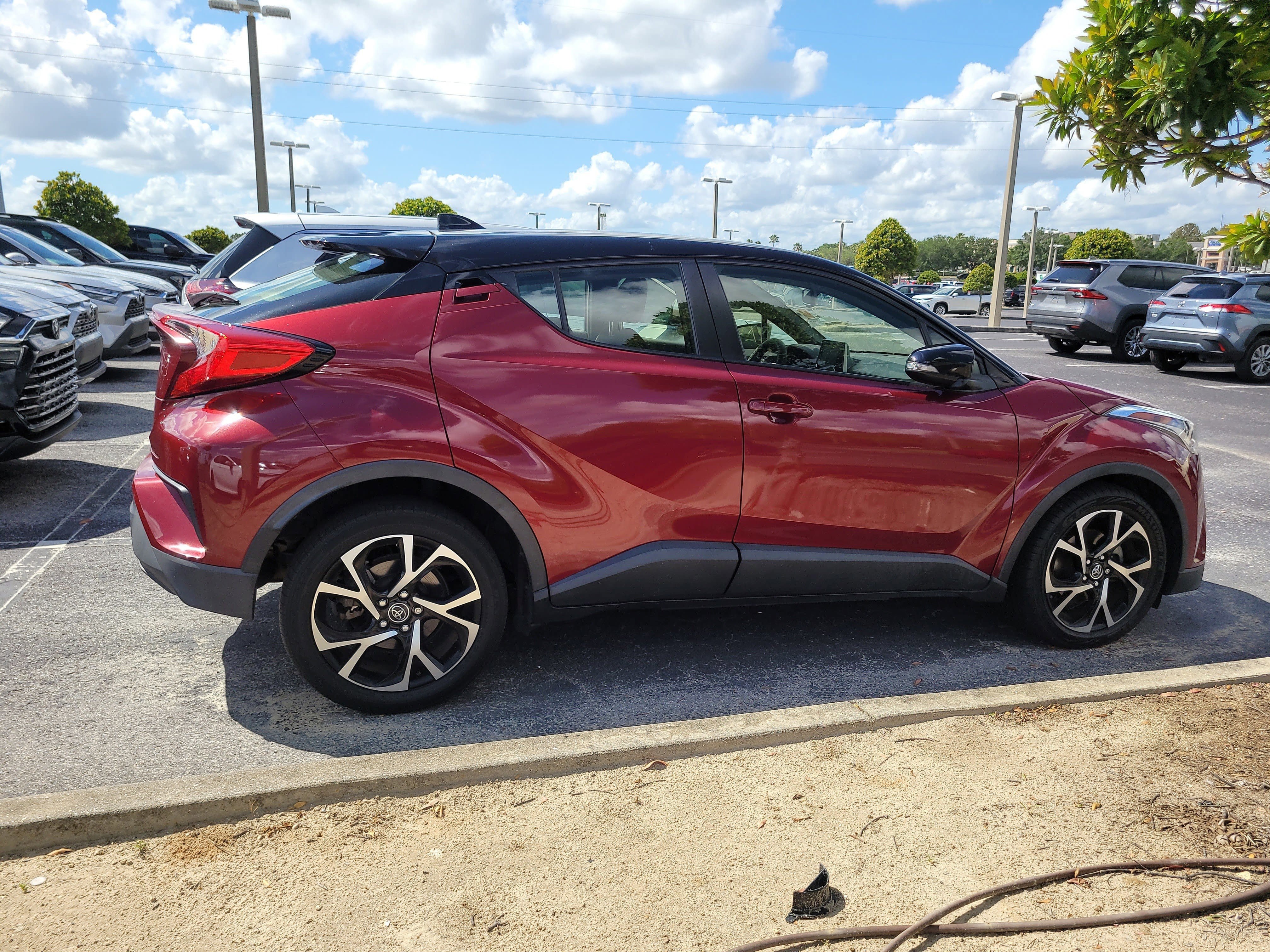 Used 2019 Toyota C-HR XLE FWD image 8