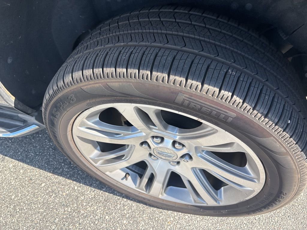 Used 2017 Cadillac Escalade Premium Luxury RWD image 15