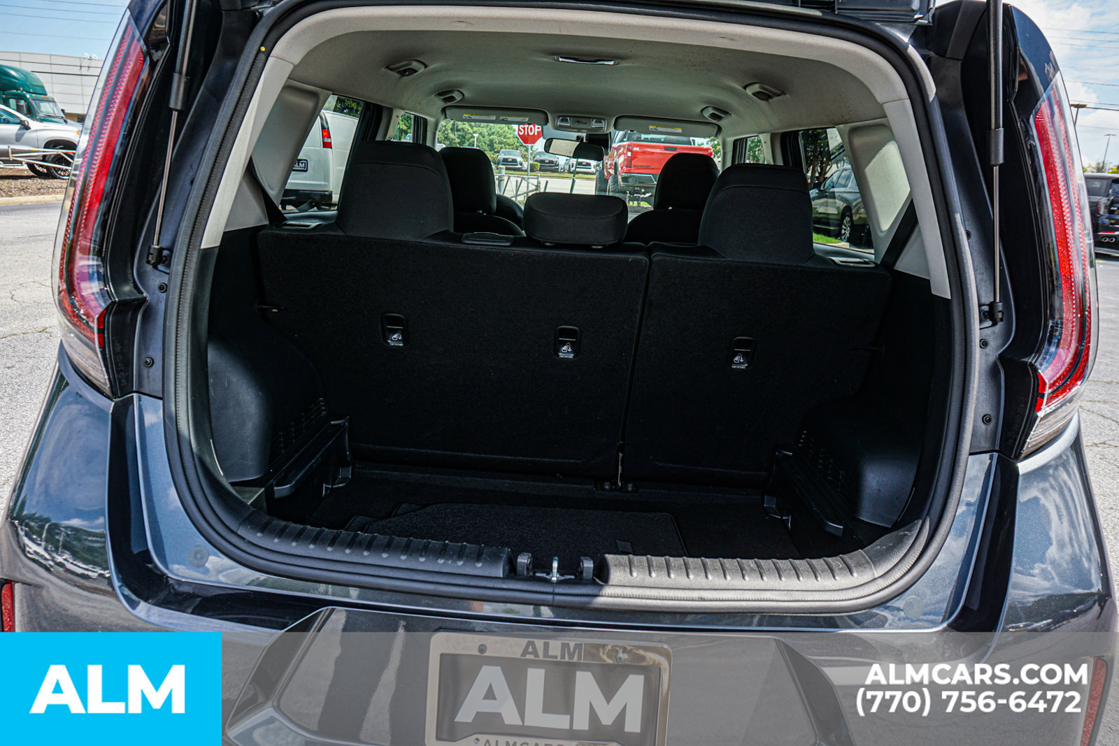 Used 2025 Kia Soul LX w/ LX Technology Package FWD image 51