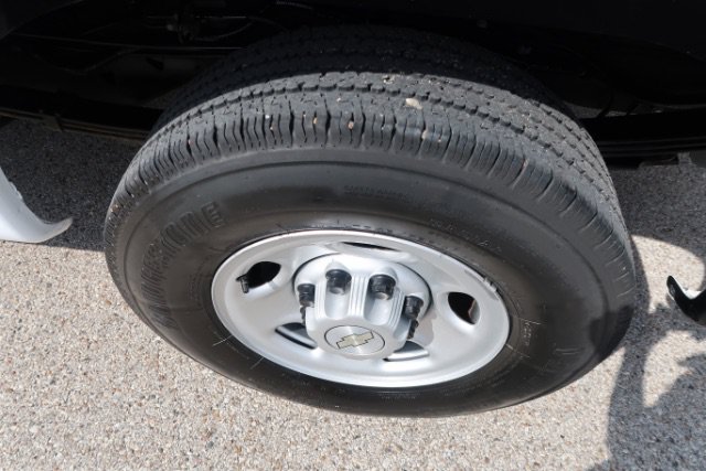 Used 2021 Chevrolet Express 2500 Extended RWD image 17