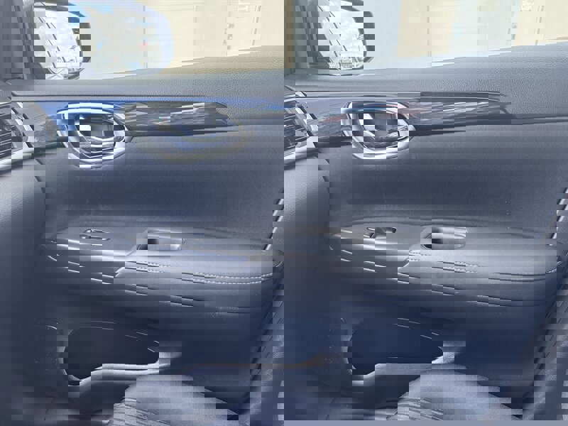 Used 2017 Nissan Sentra SV image 11