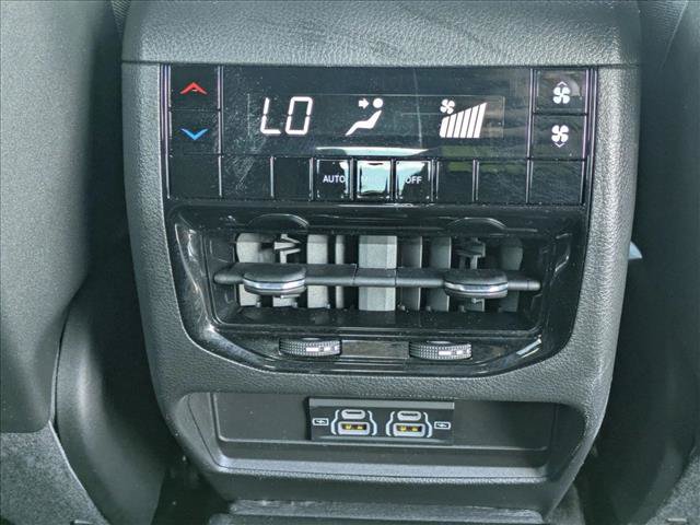 Used 2025 Jeep Grand Cherokee L Laredo AWD/4WD image 17