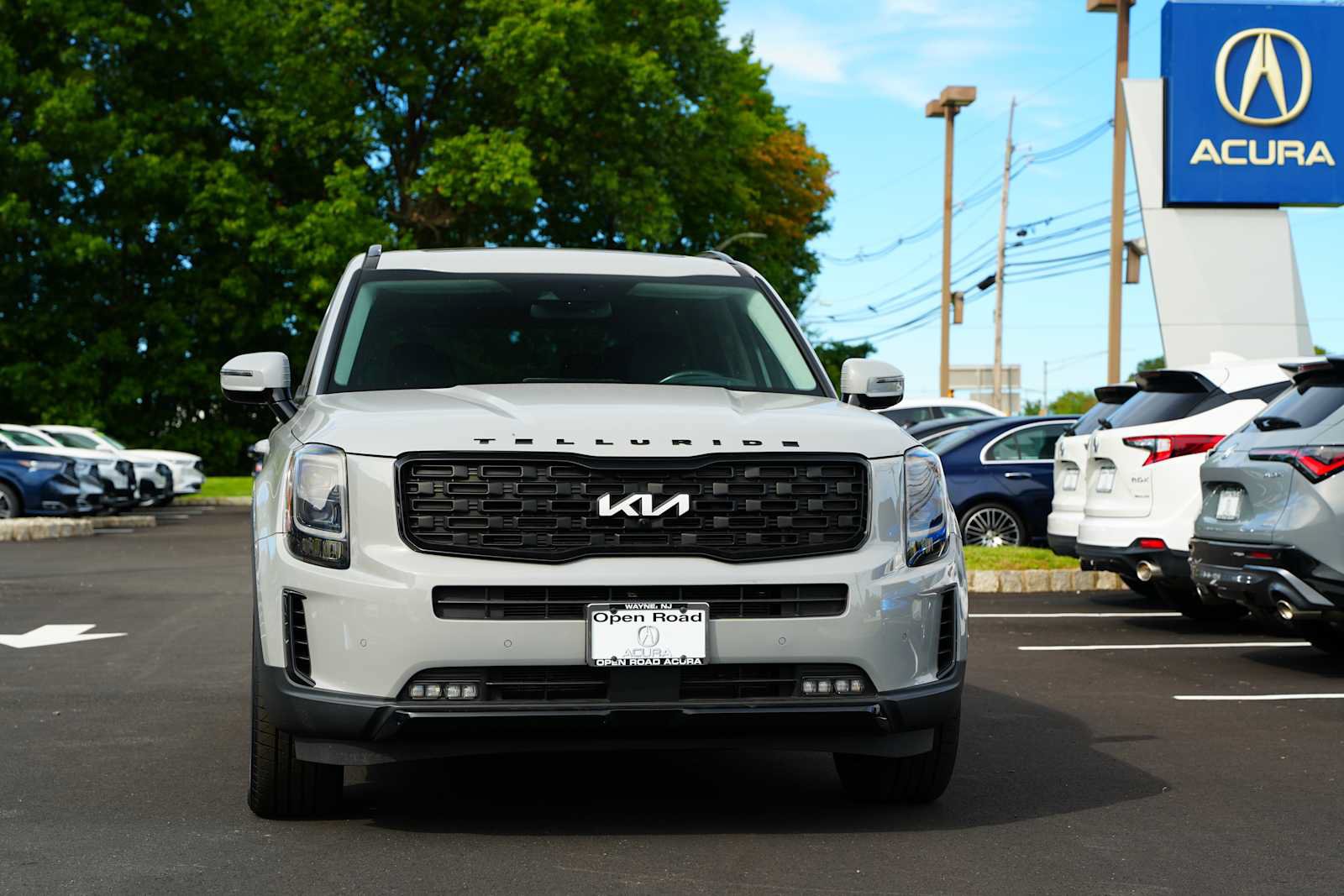 Used 2022 Kia Telluride SX w/ SX Prestige Package AWD/4WD image 2