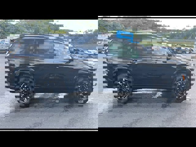 New 2026 Chevrolet Traverse Z71 w/ Driver Confidence Package image 9