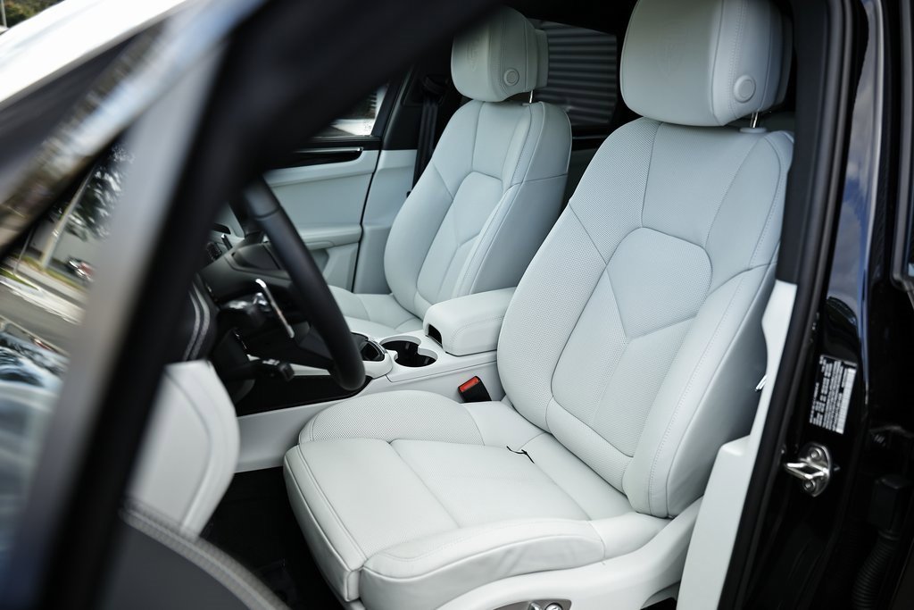 New 2026 Porsche Macan image 5