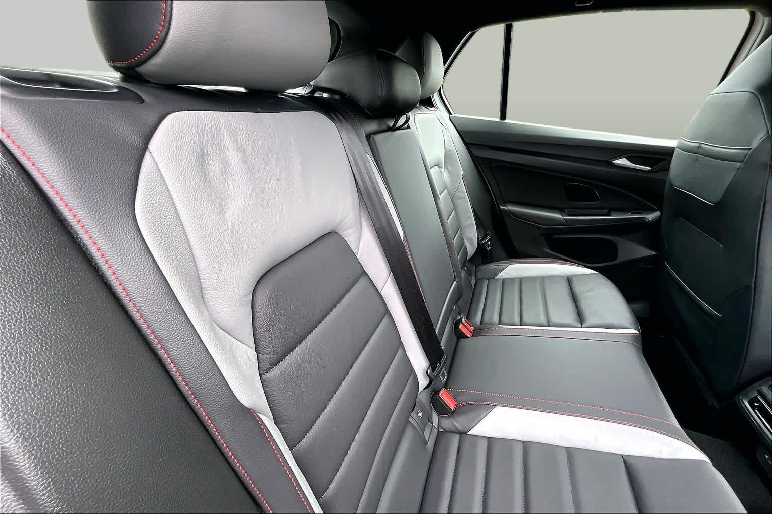 Used 2024 Volkswagen GTI Autobahn FWD image 17