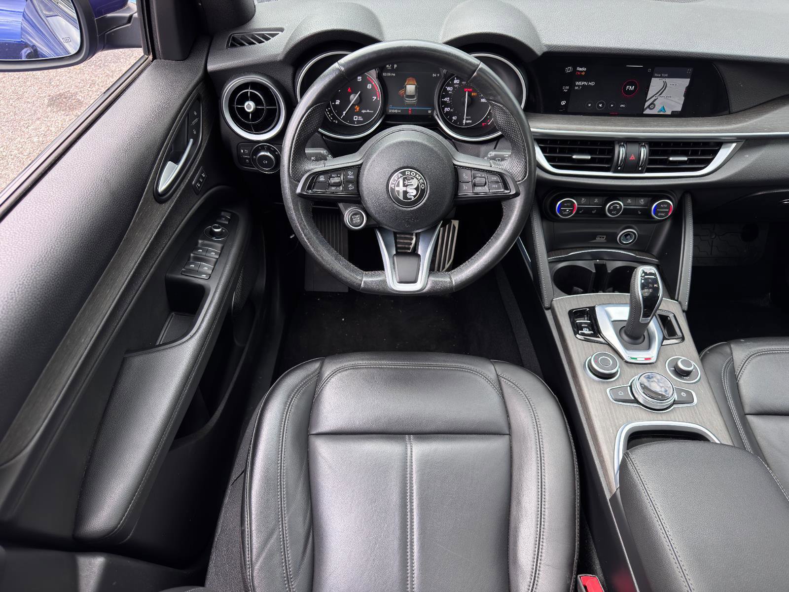 Used 2022 Alfa Romeo Stelvio Ti image 24