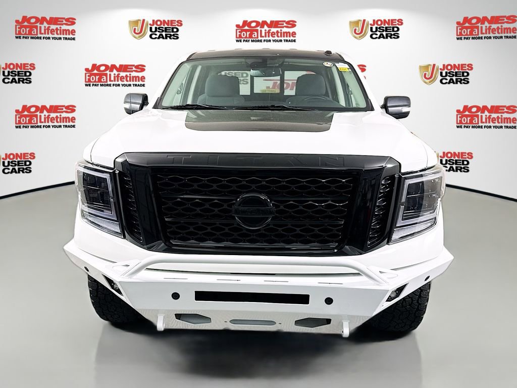 Used 2018 Nissan Titan SV w/ SV Convenience Package AWD/4WD image 11
