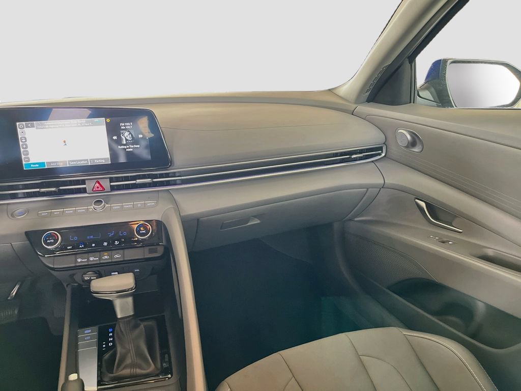 Used 2024 Hyundai Elantra SEL FWD image 23
