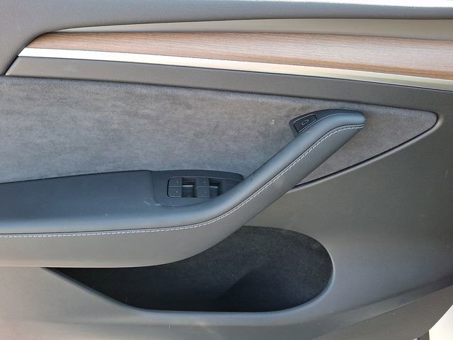 Used 2023 Tesla Model Y Long Range AWD/4WD image 12