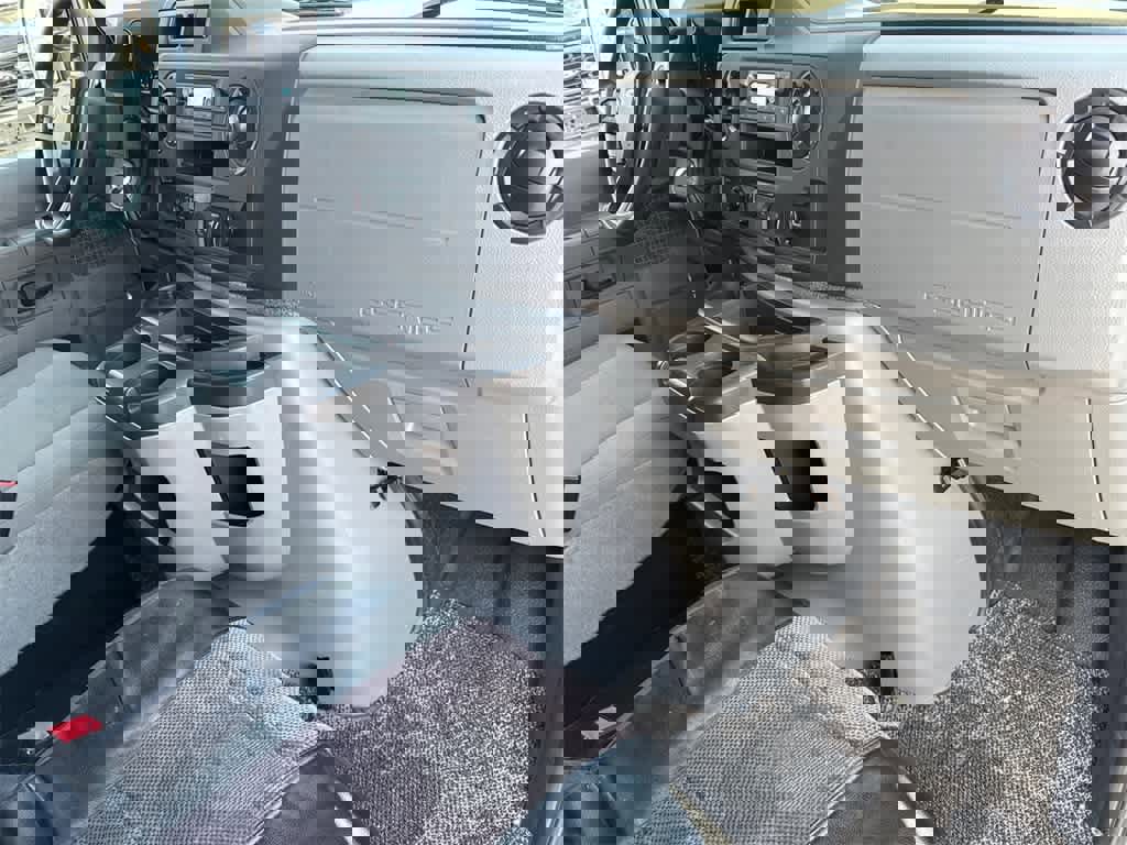 Used 2023 Ford E-450 and Econoline 450 Super Duty w/ Power Windows & Locks Group image 13