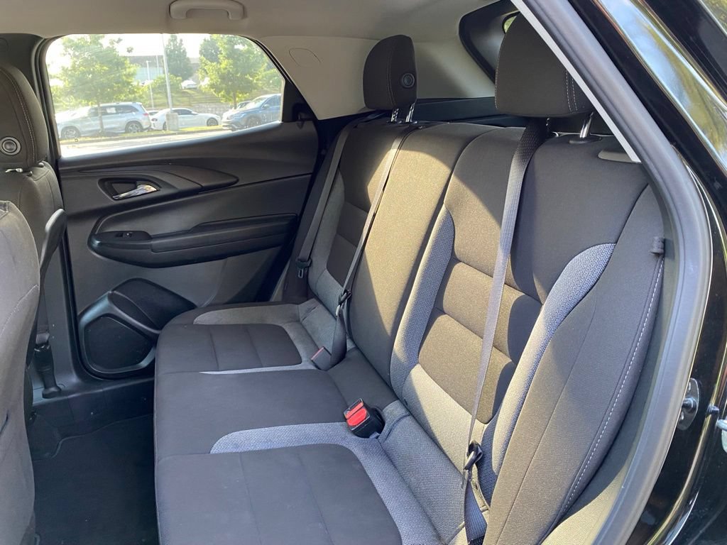 Used 2025 Chevrolet TrailBlazer LT FWD image 24