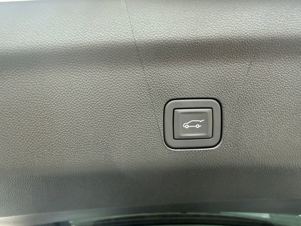 New 2026 Chevrolet Tahoe Premier image 12