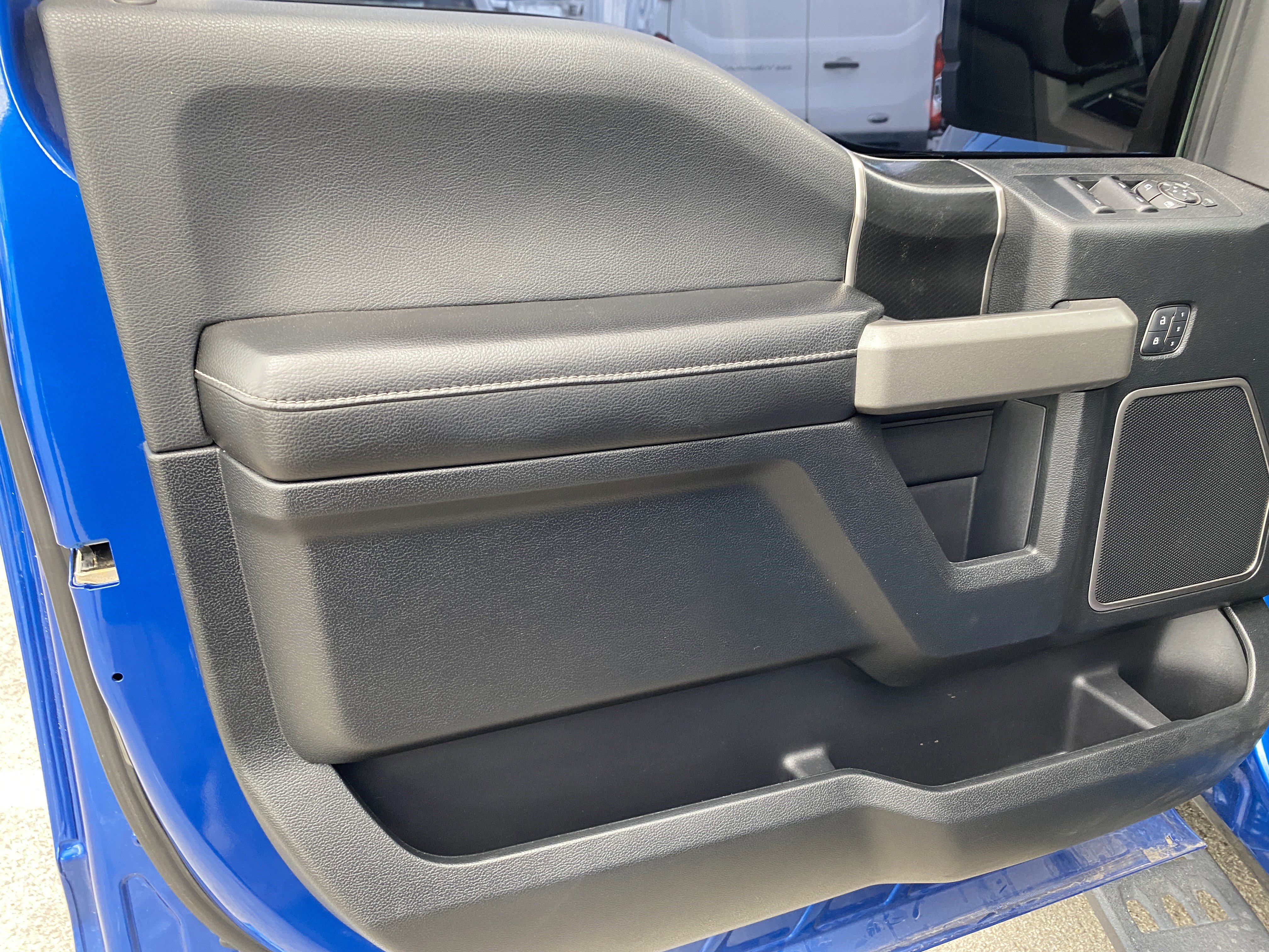 Used 2017 Ford F150 Raptor w/ Equipment Group 802A Luxury image 12