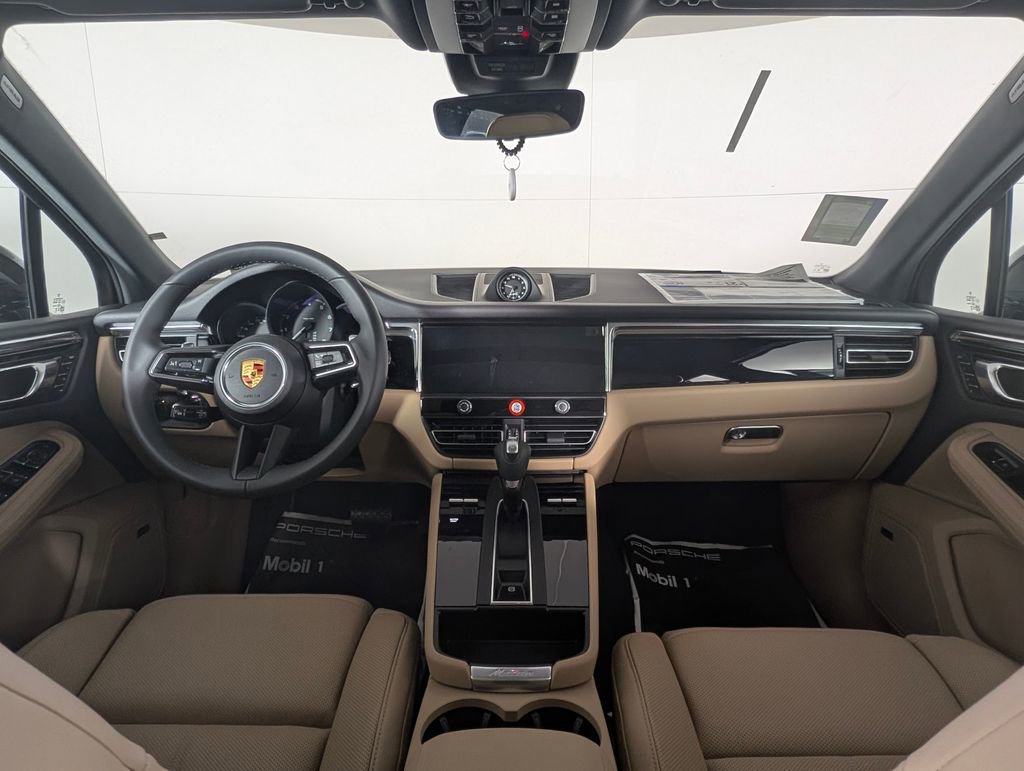 New 2026 Porsche Macan image 20