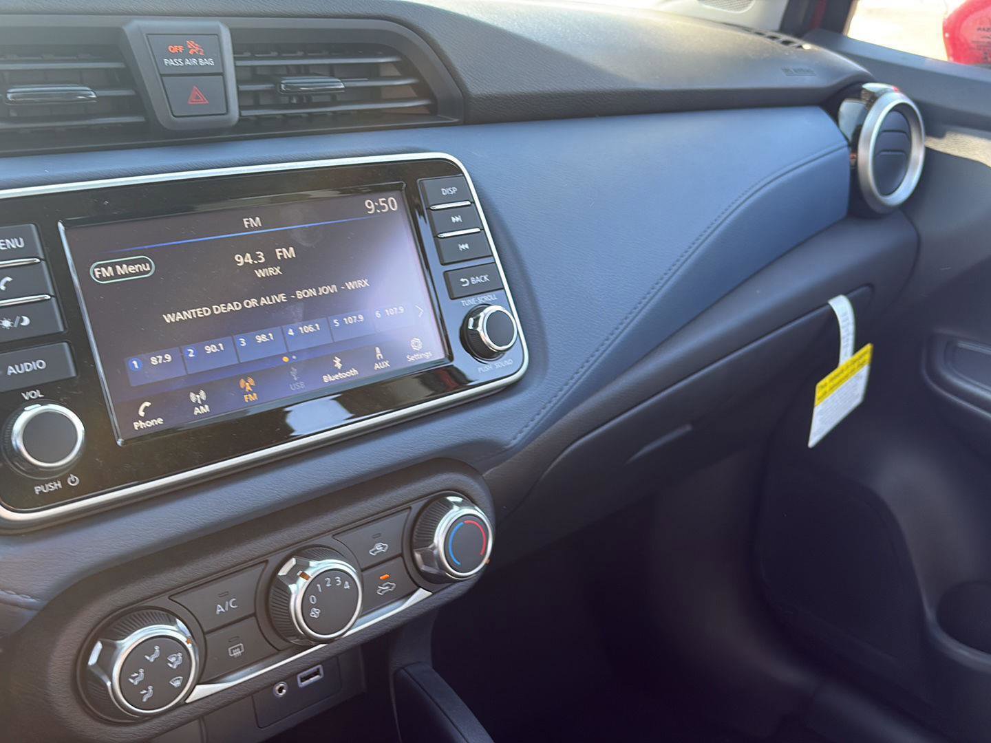 New 2025 Nissan Versa SV w/ Trunk Package image 28