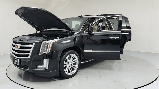 Used 2020 Cadillac Escalade Luxury image 9