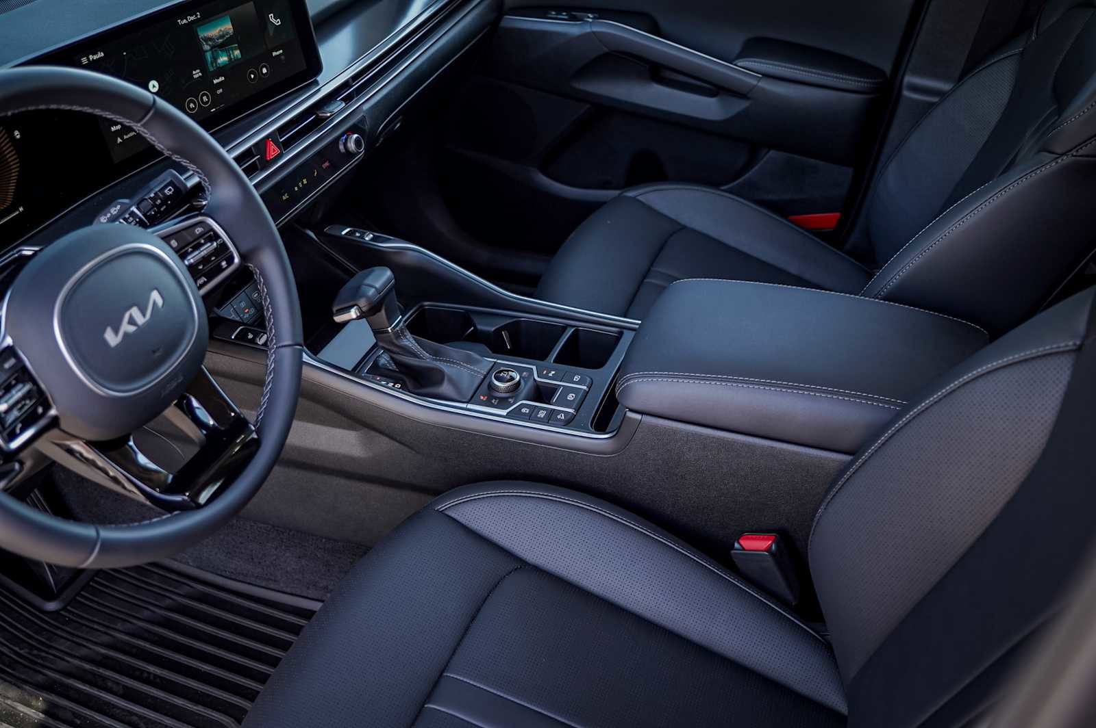 Certified 2025 Kia Sorento EX w/ Panoramic Sunroof Package image 9