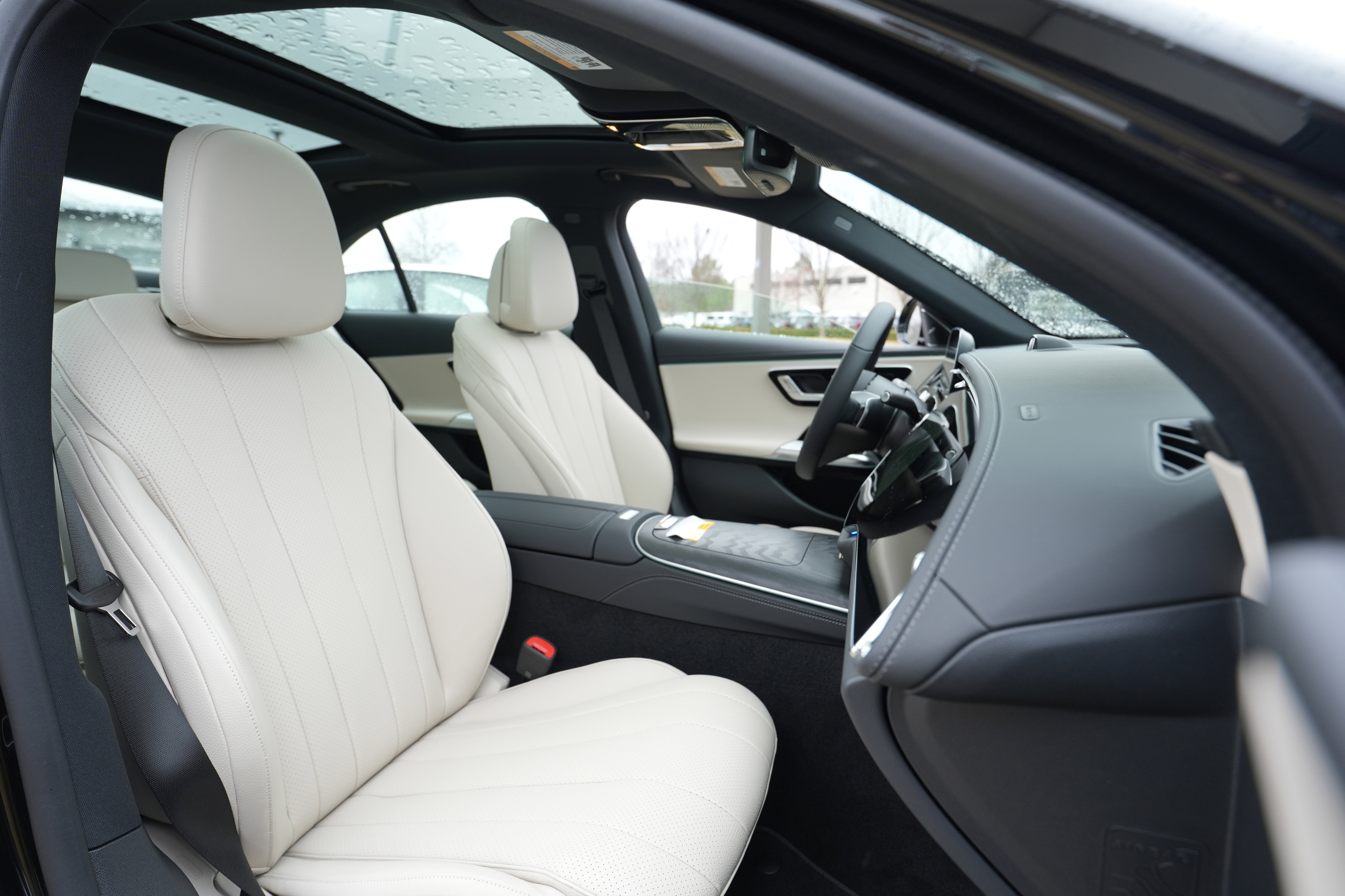 New 2026 Mercedes-Benz E 350 4MATIC Sedan image 36