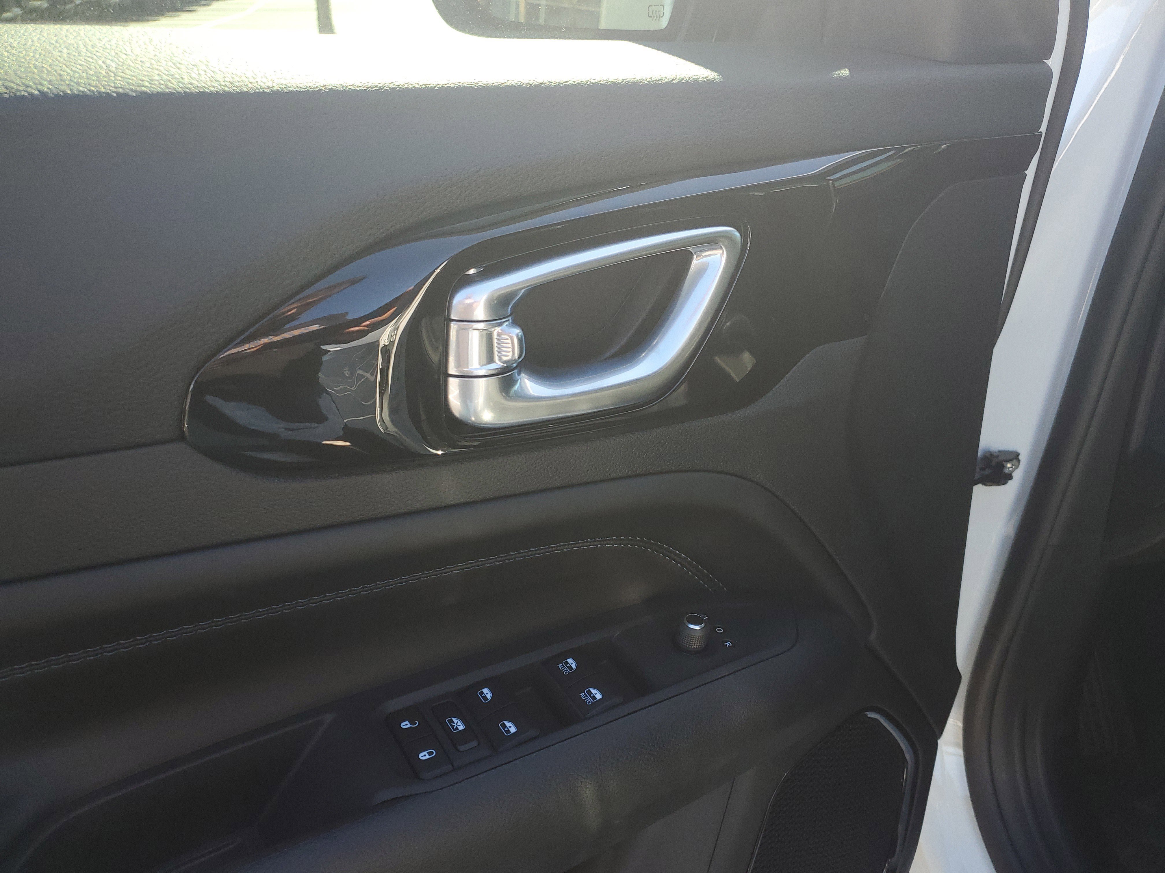 New 2026 Jeep Compass Latitude image 10