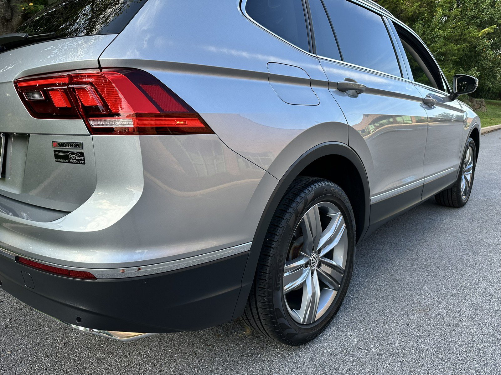 Used 2020 Volkswagen Tiguan SEL AWD/4WD image 51