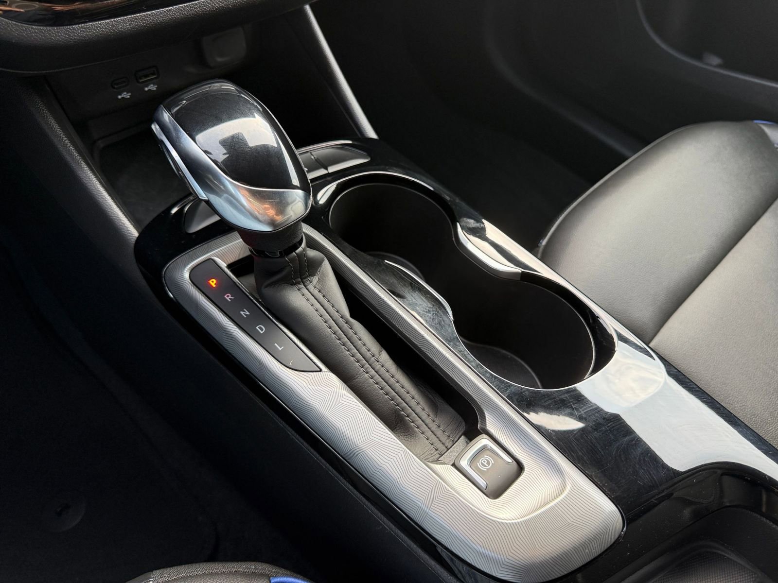 Used 2025 Buick Envista Sport Touring image 41