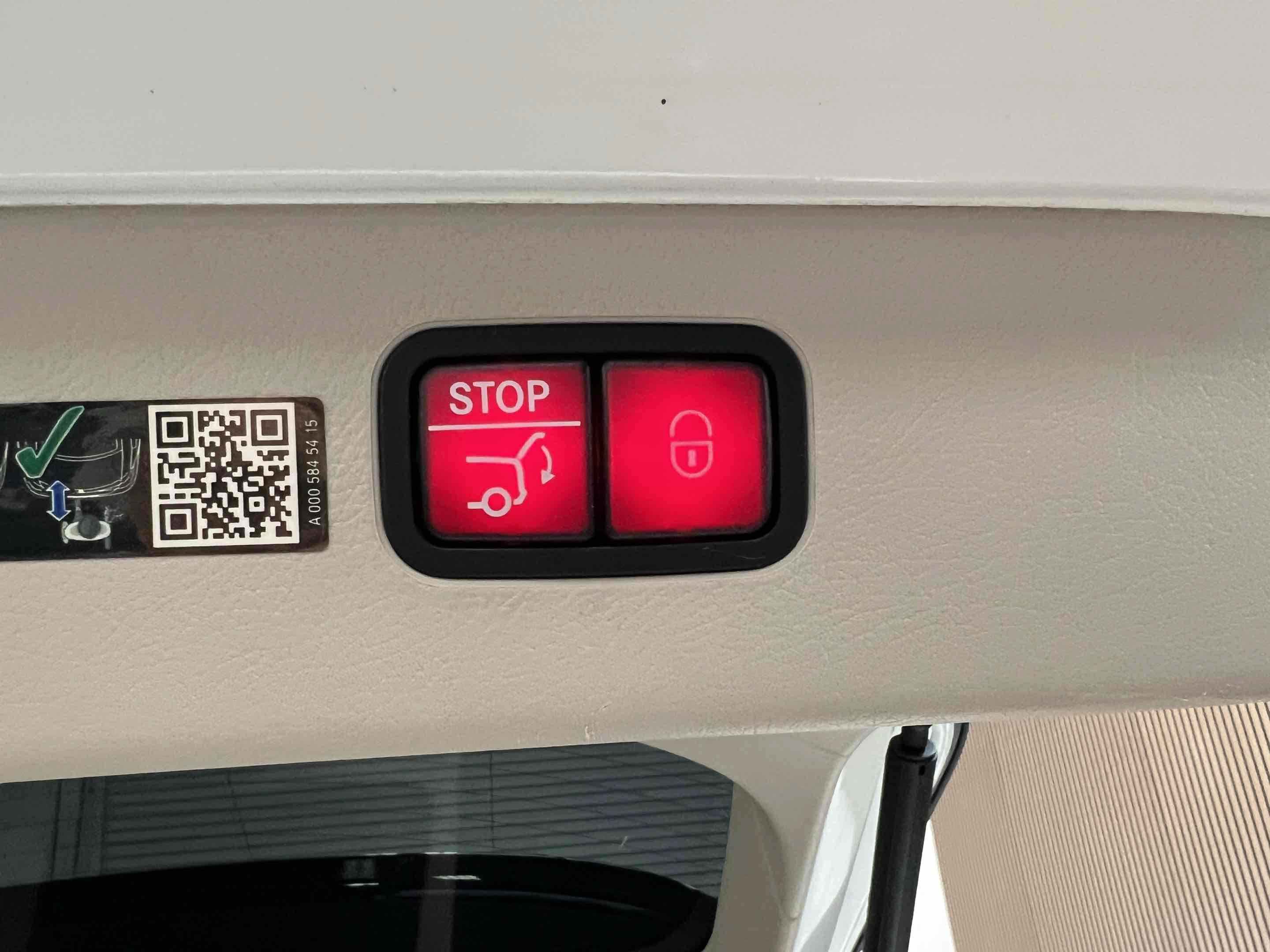 Used 2023 Mercedes-Benz EQS 450+ SUV image 13