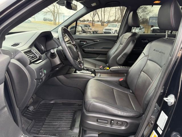 Used 2022 Honda Pilot Black Edition image 16