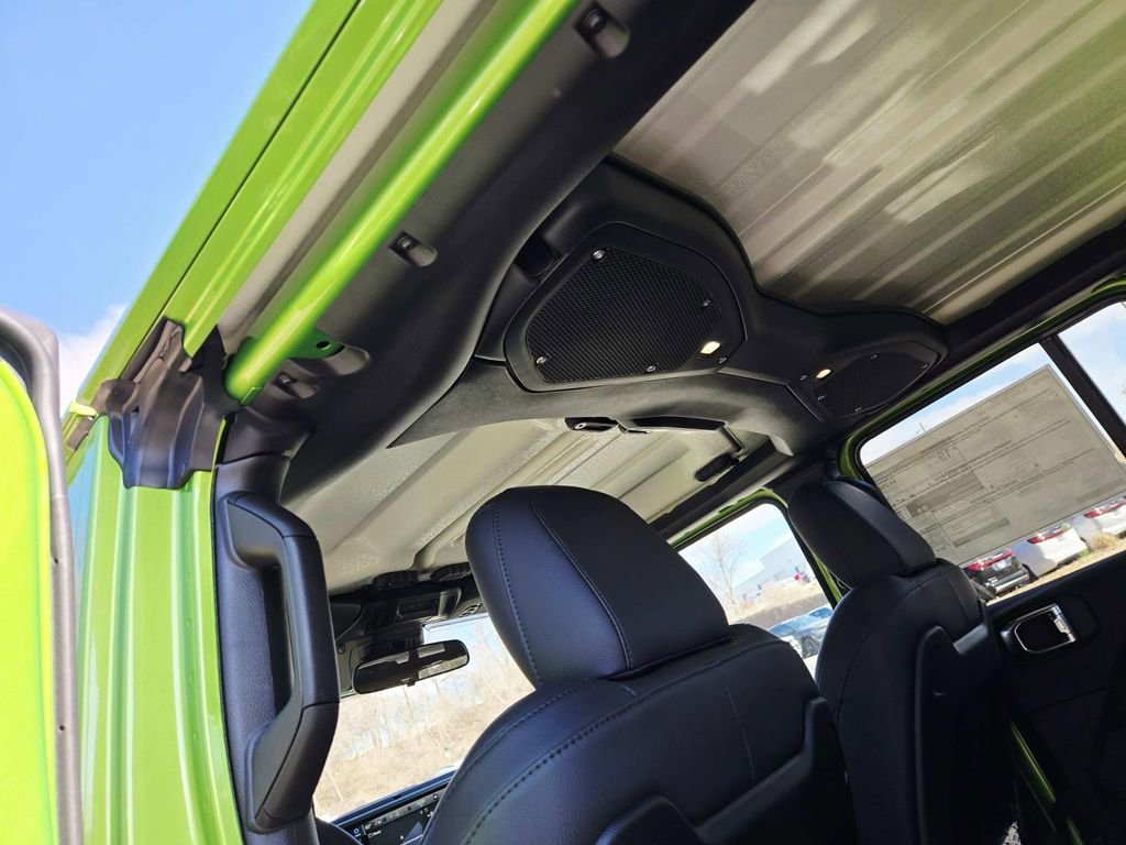 Certified 2025 Jeep Gladiator Sport image 13