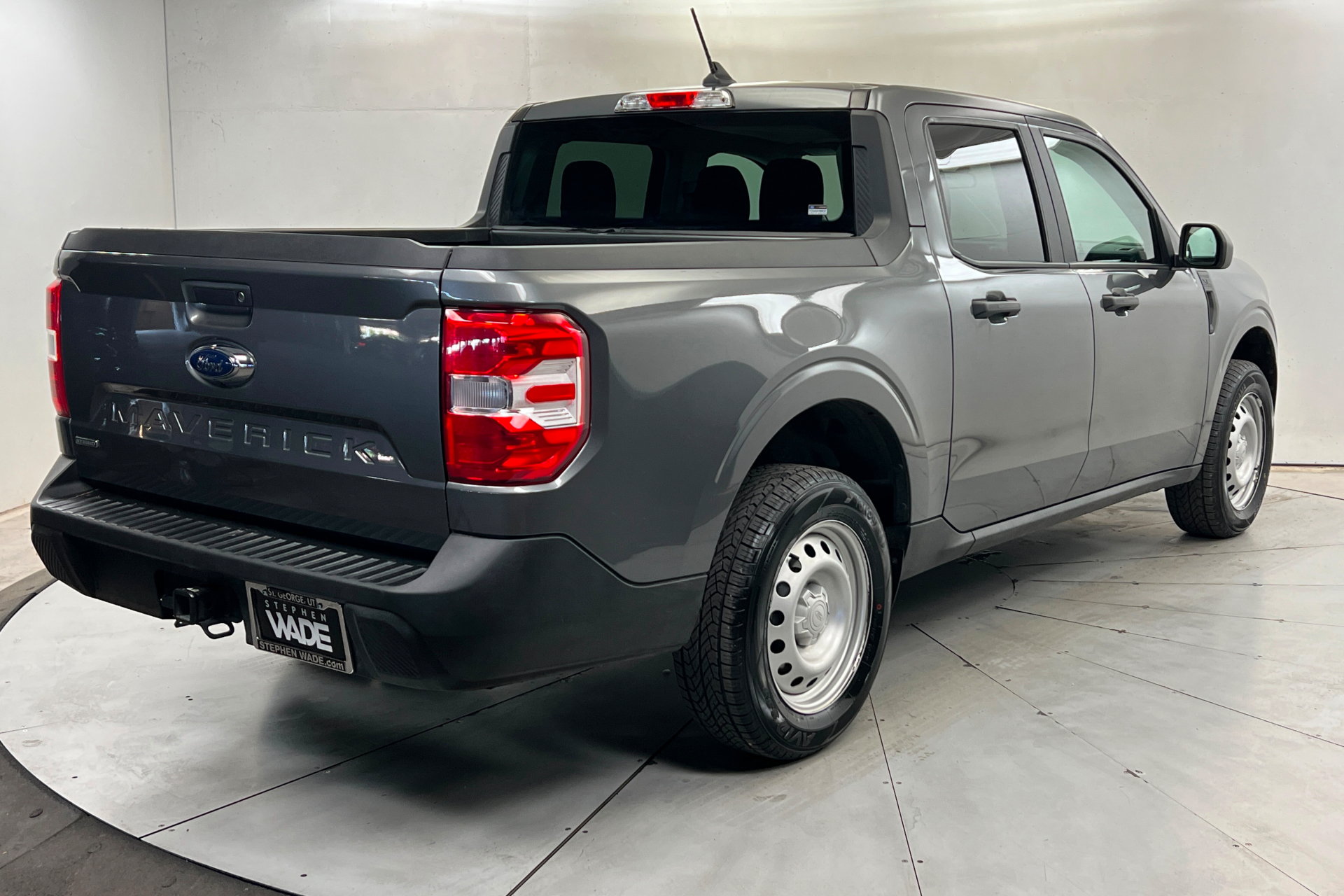 Used 2023 Ford Maverick XL FWD image 5