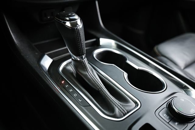 Used 2020 Chevrolet Traverse LT w/ Driver Confidence II Package image 39