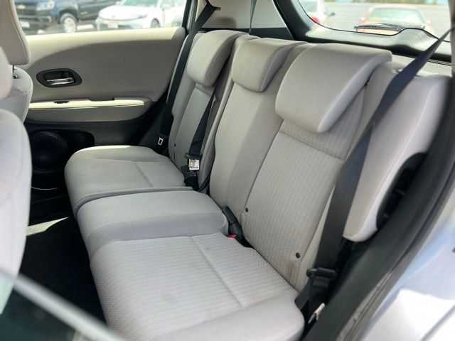 Used 2017 Honda HR-V LX image 6