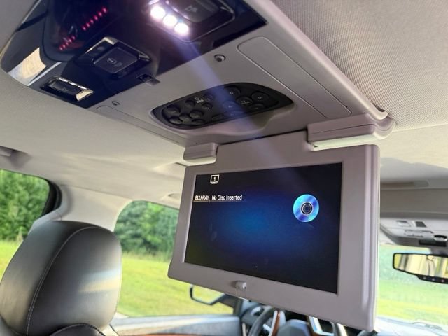 Used 2016 Cadillac Escalade Premium RWD image 13