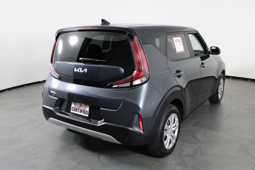 Used 2025 Kia Soul LX image 15