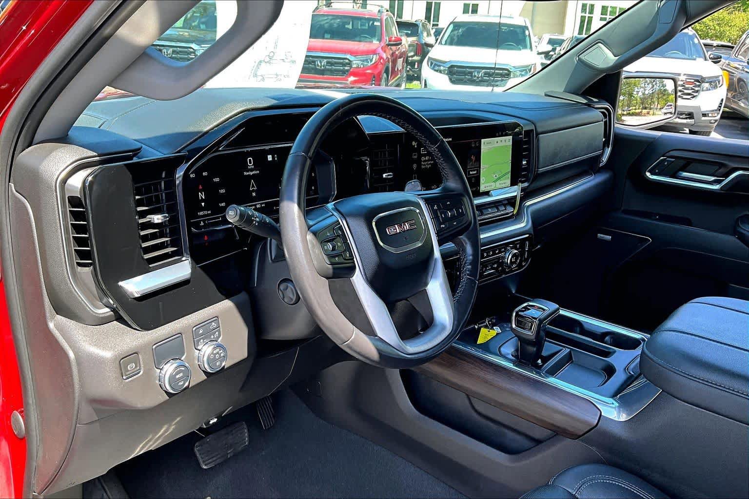 Used 2023 GMC Sierra 1500 SLT w/ SLT Premium Package RWD image 17