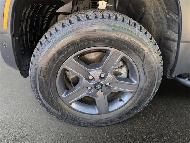 Used 2023 Land Rover Defender 110 S image 4