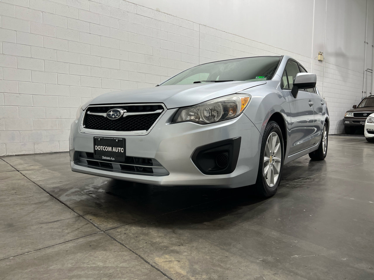 Used 2014 Subaru Impreza 2.0i Premium w/ All-Weather Package w/CVT image 3