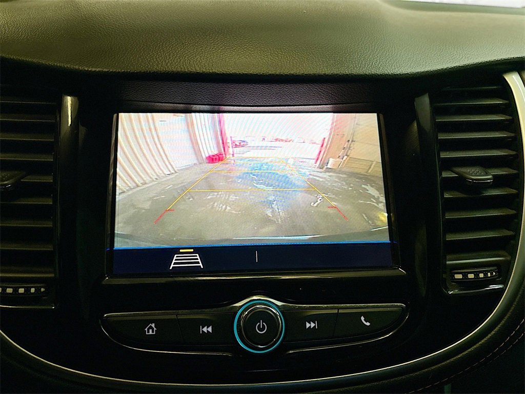 Used 2020 Chevrolet Trax LT w/ LT Convenience Package image 13