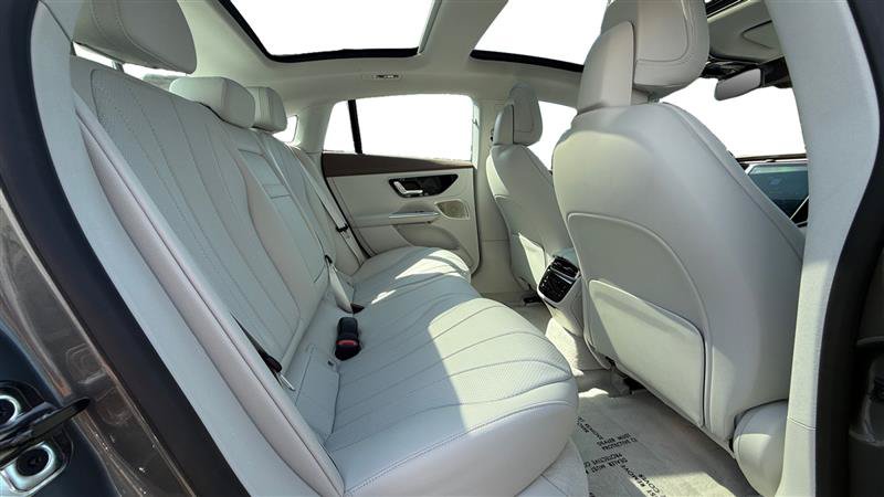 Used 2023 Mercedes-Benz EQE 350+ 4MATIC Sedan image 18