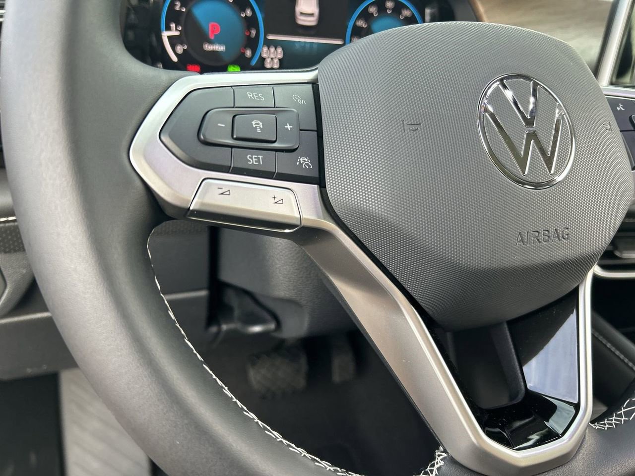 New 2026 Volkswagen Atlas SE image 20