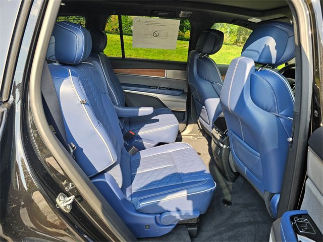 New 2026 Cadillac Vistiq Premium Luxury image 12