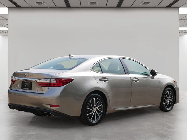 Used 2016 Lexus ES 350 w/ Premium Package w/Wood Trim FWD image 5