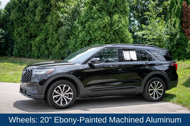 Used 2025 Ford Explorer ST-Line AWD/4WD image 8