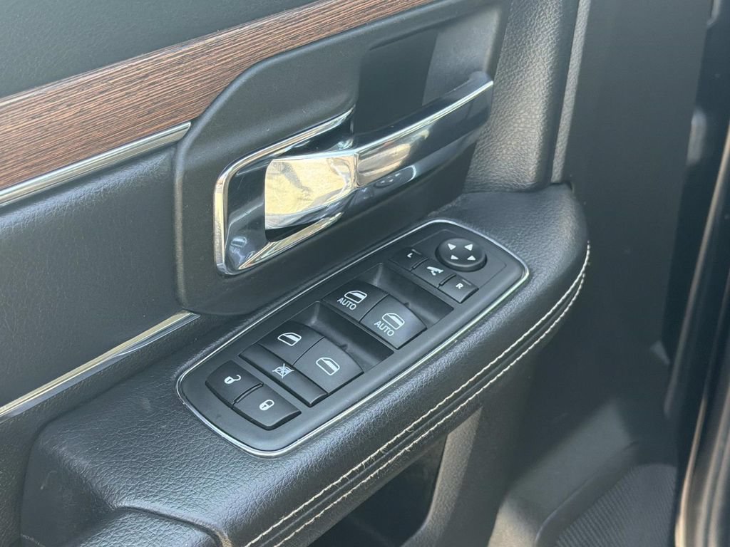 Used 2019 RAM 1500 Laramie w/ Convenience Group AWD/4WD image 14