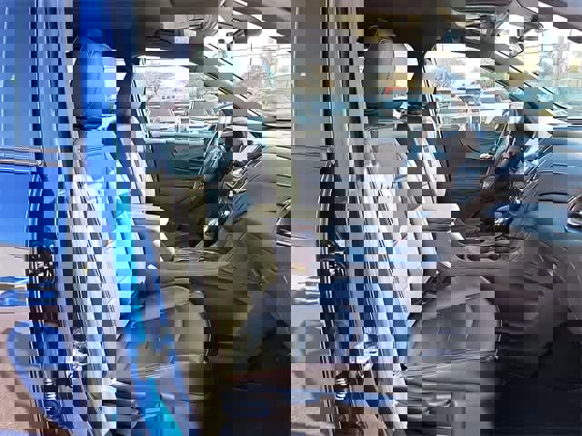 Used 2022 Chevrolet Equinox RS w/ RS Leather Package image 34