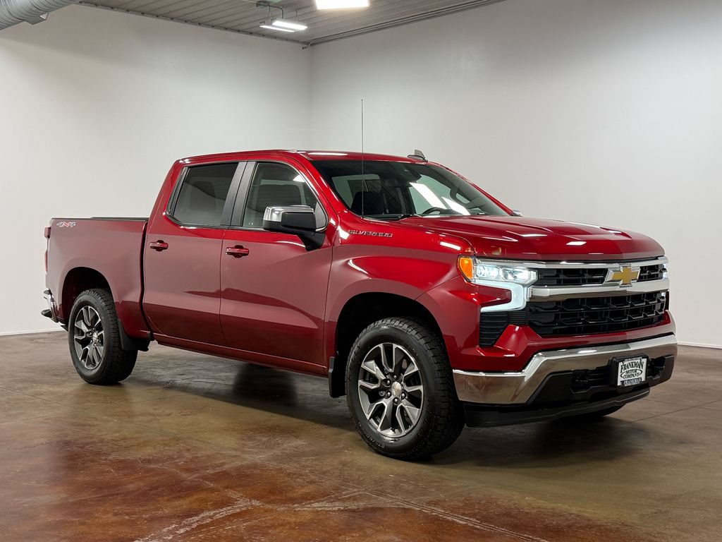 Used 2023 Chevrolet Silverado 1500 LT AWD/4WD image 22