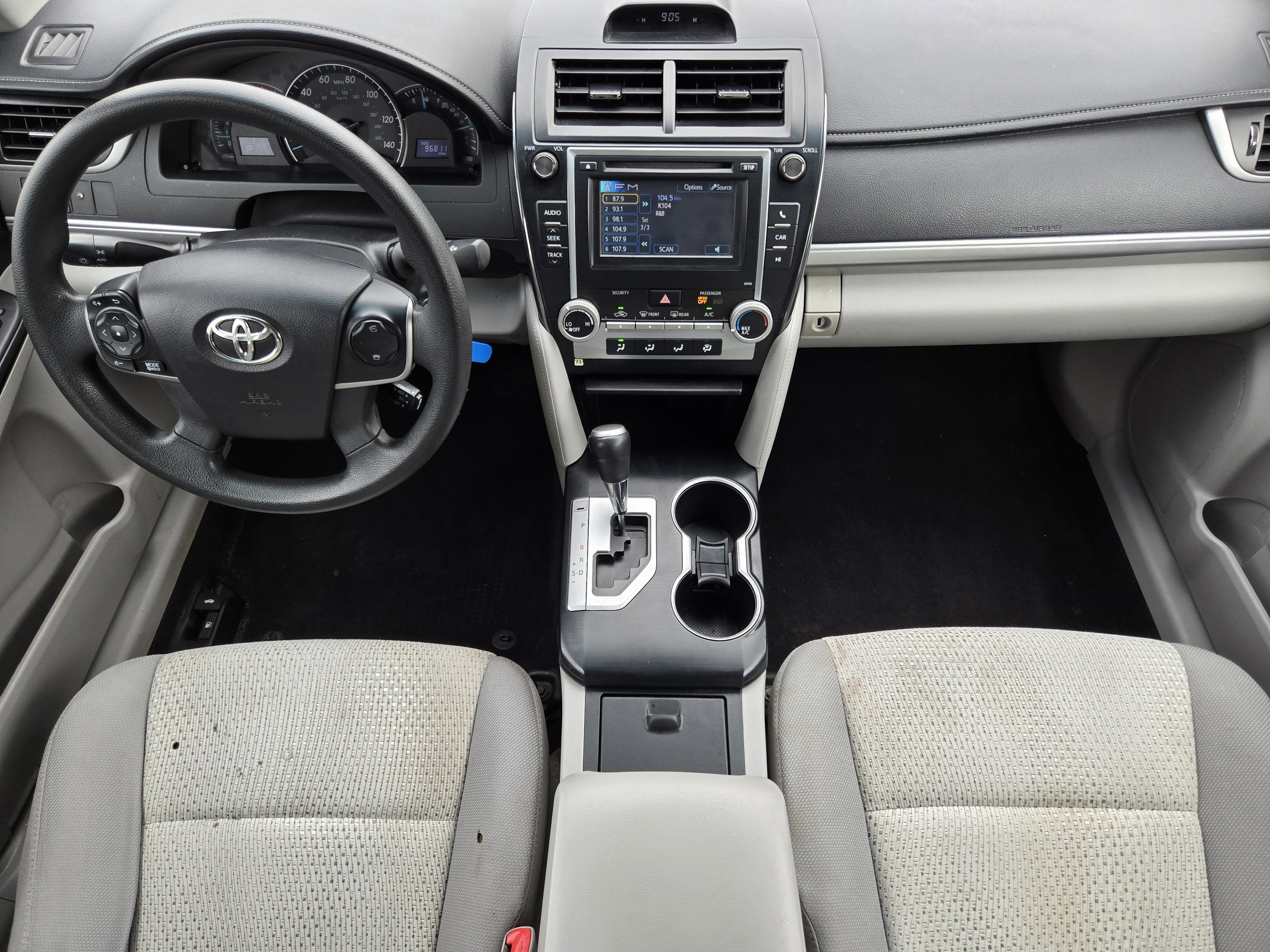 Used 2014 Toyota Camry LE FWD image 24