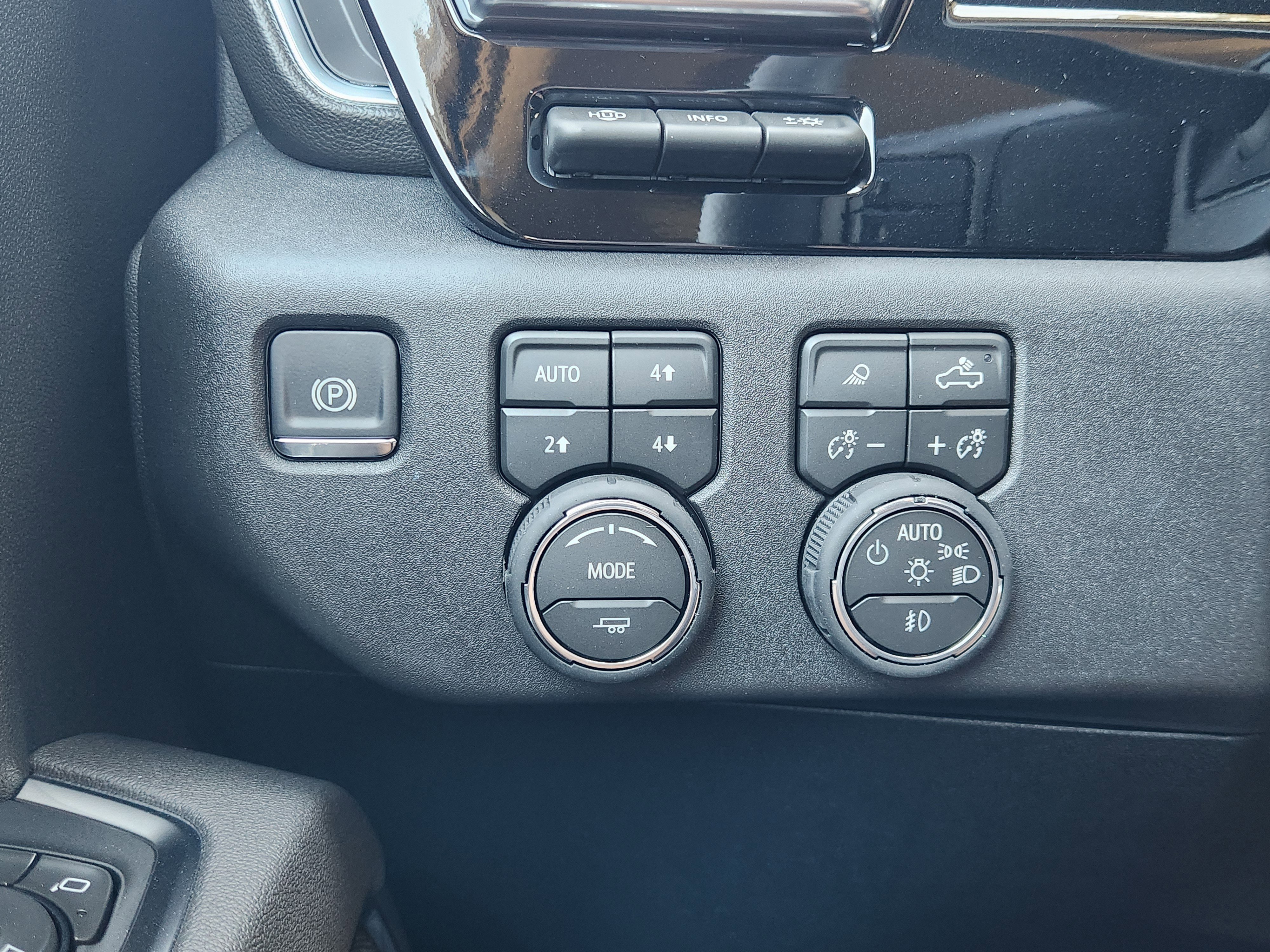 New 2026 Chevrolet Silverado 2500 LTZ image 23